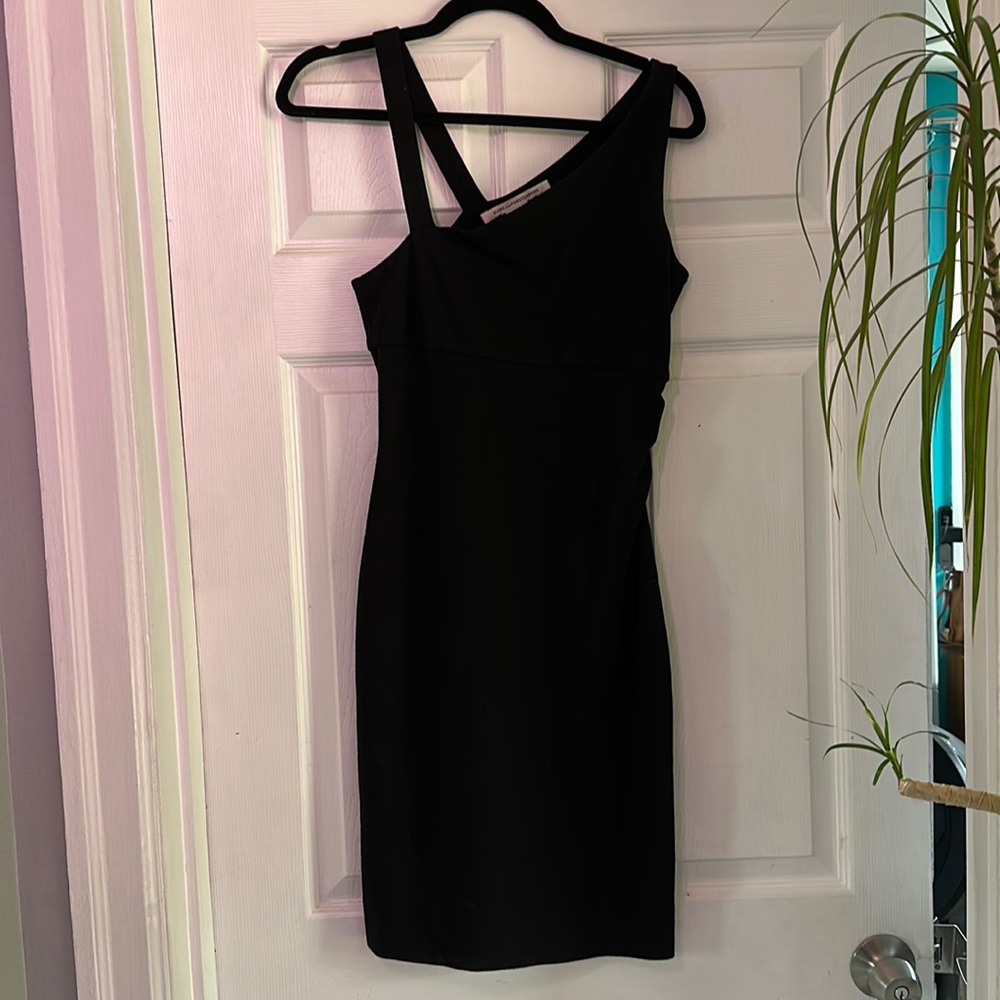DVF the perfect little black dress size 2